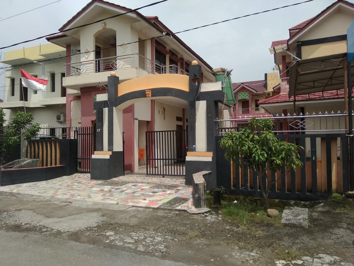 Pondok Cemara Hotel Medan Luaran gambar